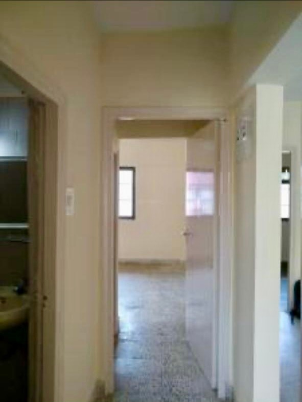 2 BHK Semi Furnished in Skyway Apartments , Andheri West